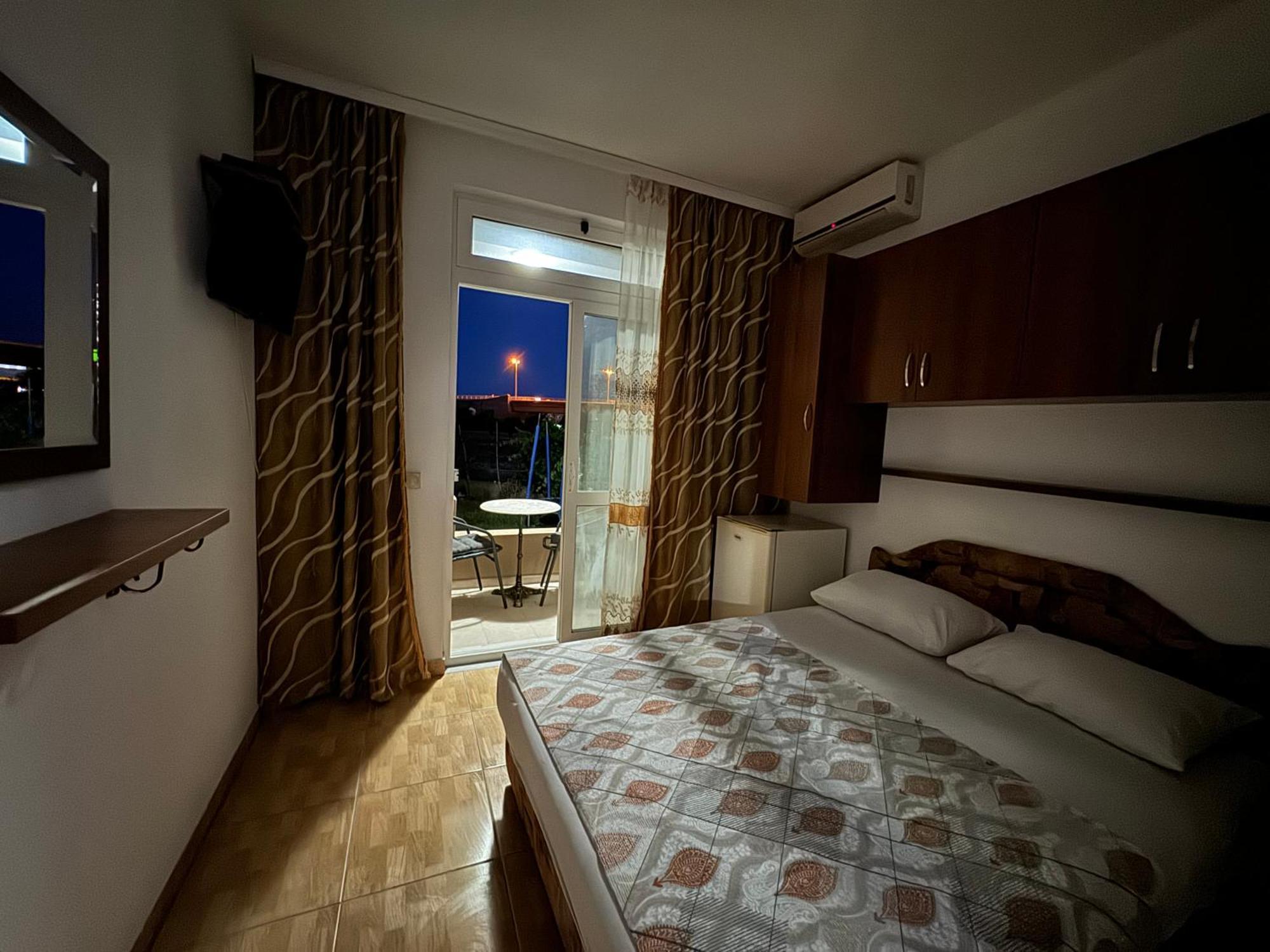 Apartments Cobi Улцинь Экстерьер фото
